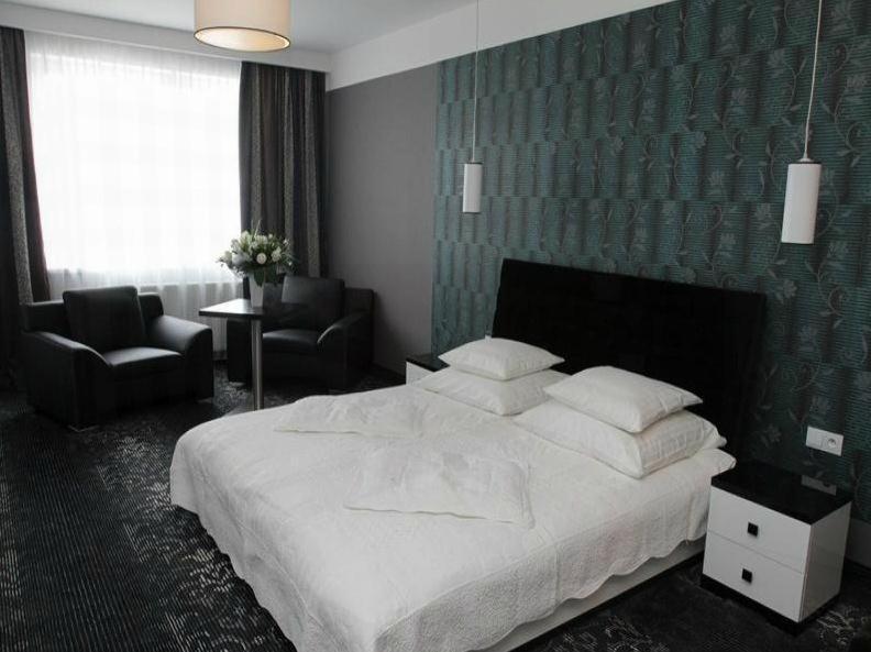 Hotel Europa Lubiń Chambre photo