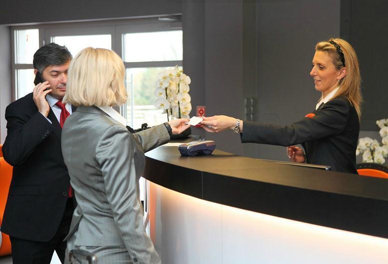 Hotel Europa Lubiń Extérieur photo